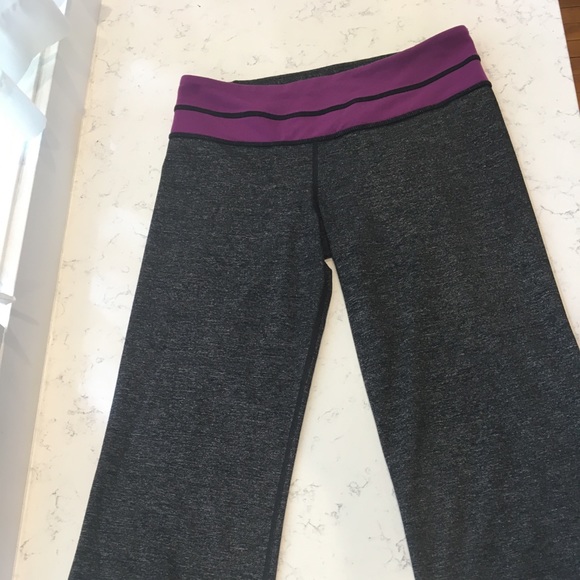 Lululemon reversible crop pant - Picture 2 of 3